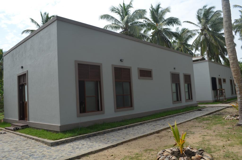 Aqua Front Yala Resort Kirinda  Exterior photo